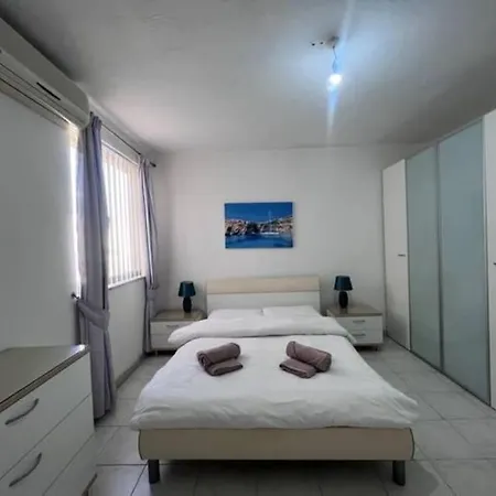 Stylish With Stunning Sea Views Appartamento *