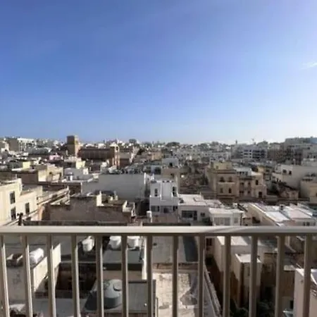 Stylish With Stunning Sea Views