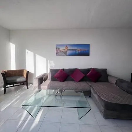 Spacious And Lovely Seaview 公寓