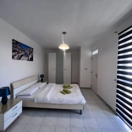 Spacious And Lovely Seaview 公寓