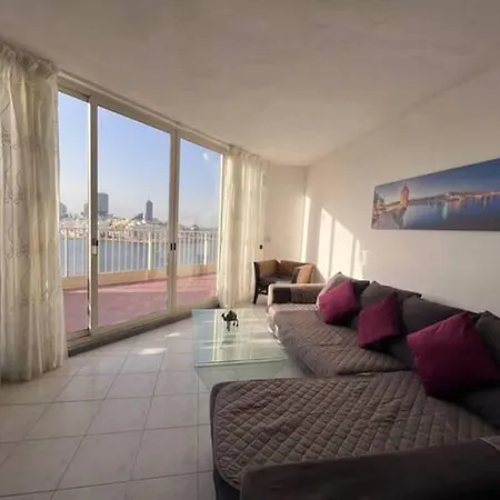 Apartamento Stylish With Stunning Sea Views