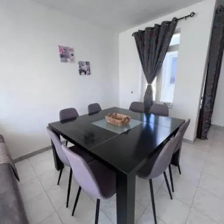 Spacious And Lovely Seaview * 斯利马