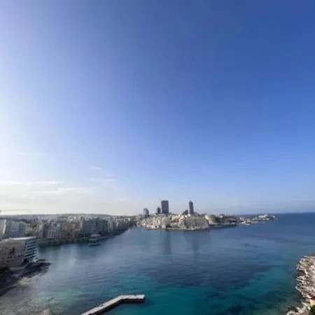 Stylish With Stunning Sea Views Sliema