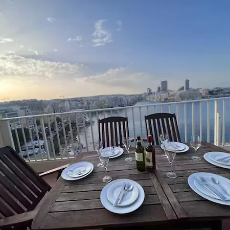 Apartman Stylish With Stunning Sea Views *